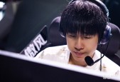 pg电子模拟器关于Rookie连续五场比赛得分超过爆冷，FPX挑战极限！的信息