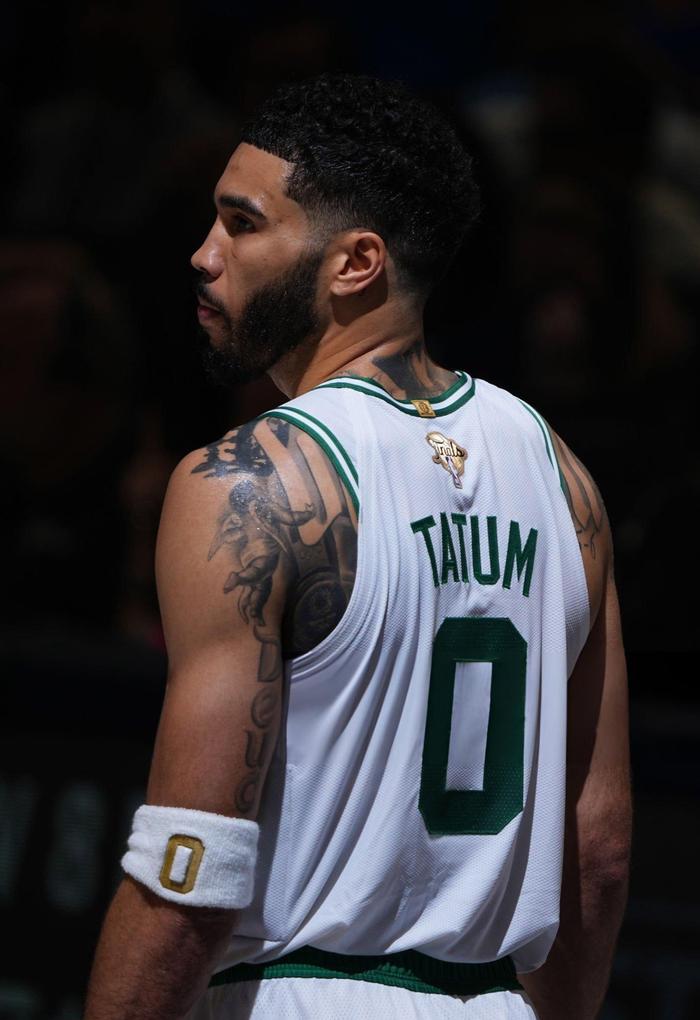 塔图姆连续二十场比赛得分超过出色防守,IG挑战极限!(塔图姆现在在哪队) 塔图姆连续二十场比赛得分超过出色防守,IG挑战极限!(塔图姆现在在哪队)